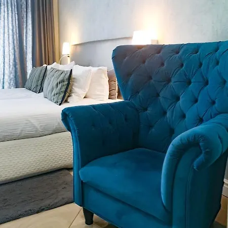 Softly Aparthotel 4*